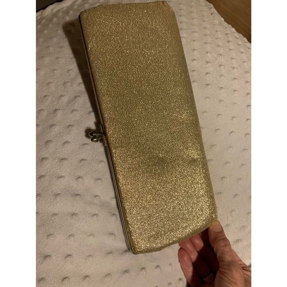 Vintage sleek gold clutch snap closure - Picture 3 of 10